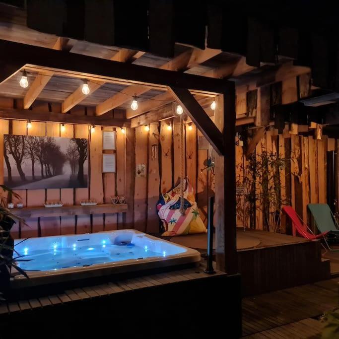 Wellness Chalet Met Jacuzzi, Sauna, Omheinde Tuin, Сінт-Анналанд Екстер'єр фото